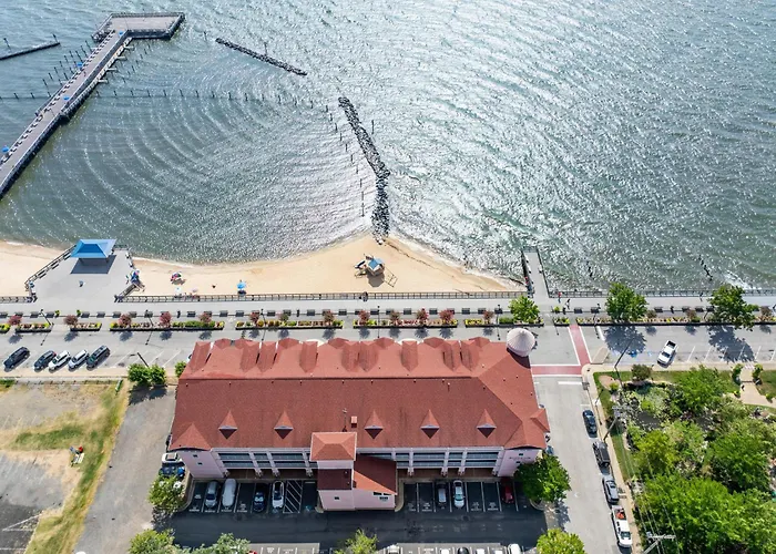 Bayfront Boardwalk Condo W Sunrise Views